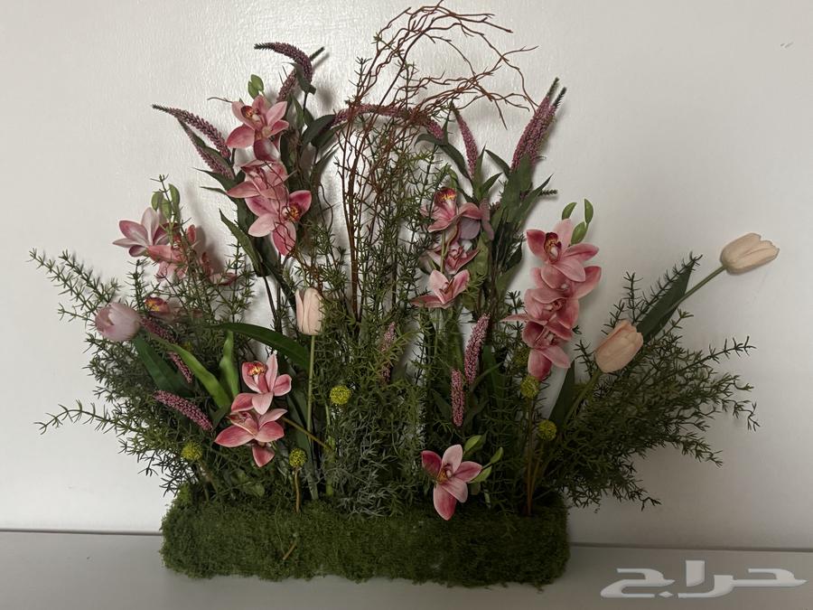 ستاندات مع بوكيه ورد استقبال مواليد.64489834222850110