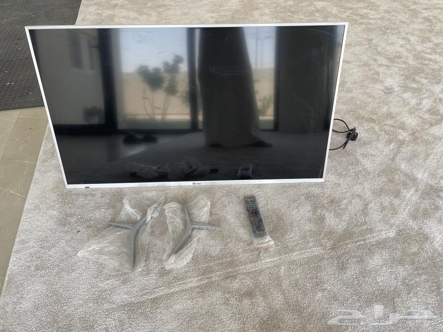 شاشات تلفزيون عدد 3 وحوامل جدارية64491619273601110