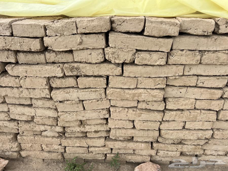 Clay bricks, mud blocks64494400468993111