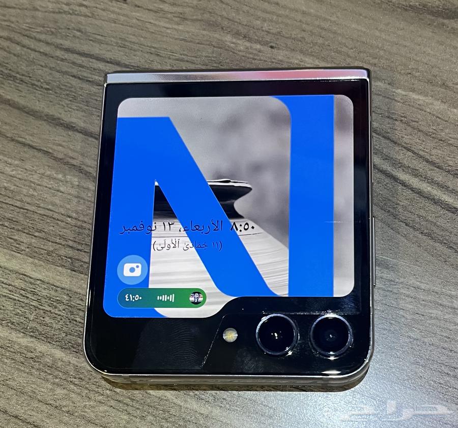 للبيع جوال سامسونج 5 Z Filpذاكرة256 رام 864490358262147114