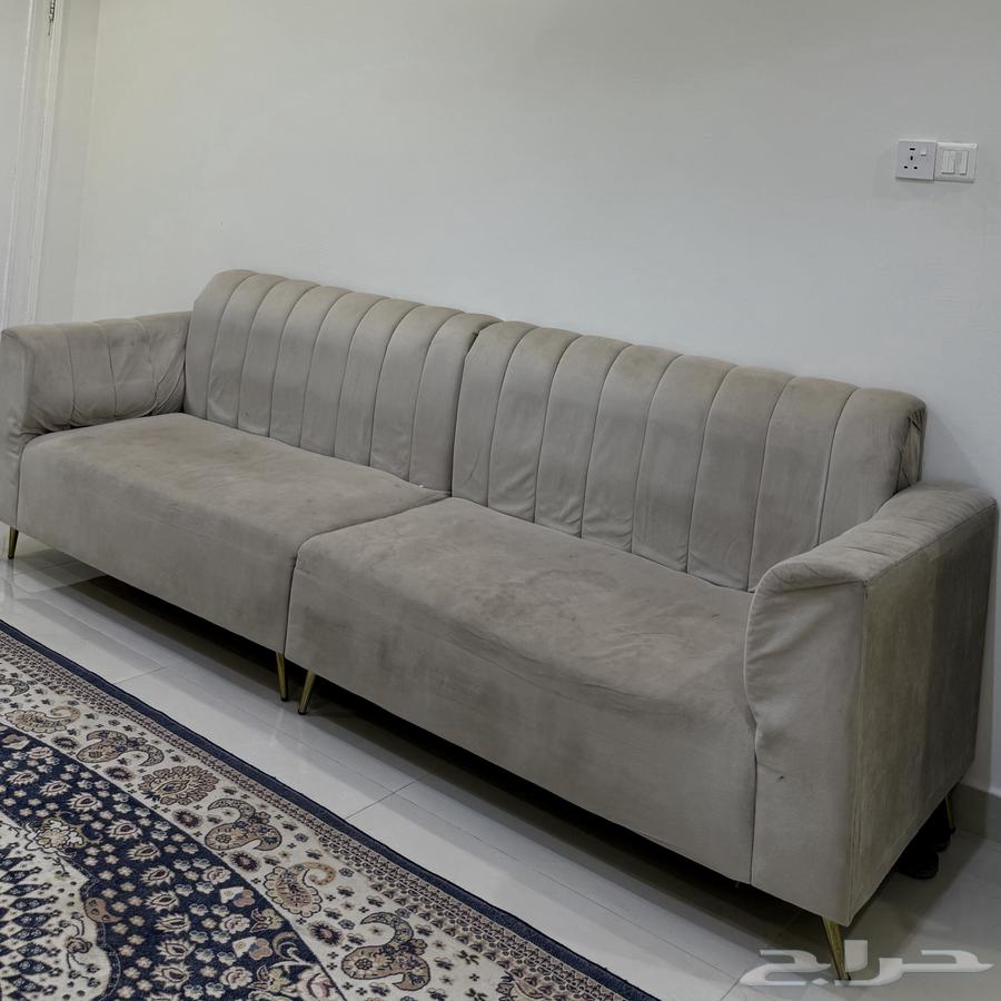 للبيع كنب أنيق بحالة ممتاز64487540040450112