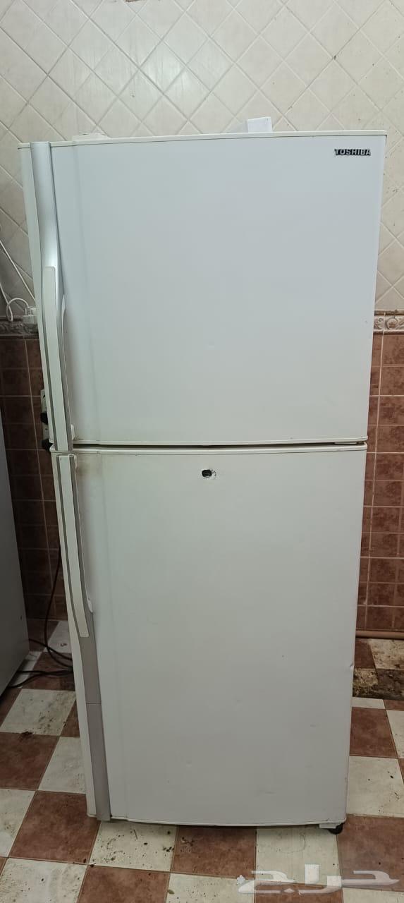 Two refrigerators64492907598337114