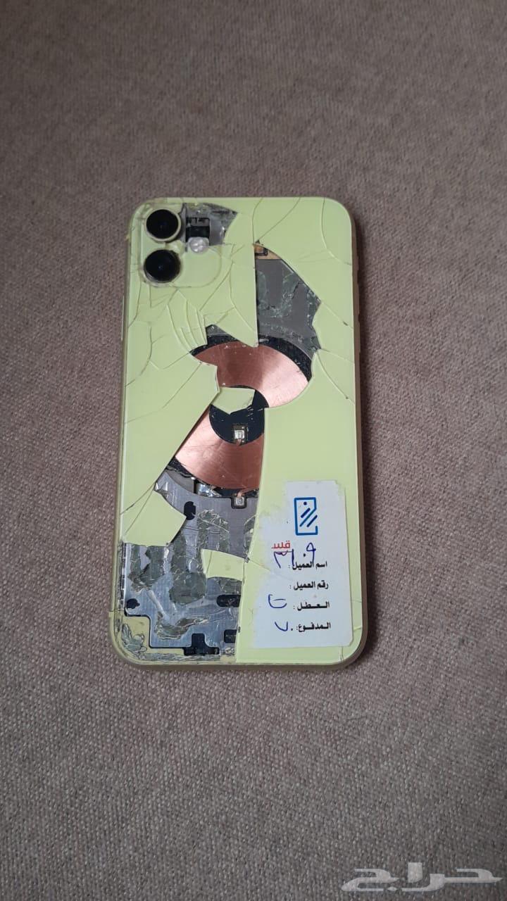 iPhone 11. 128 GB, everything works except the screen and original battery64489902723201110