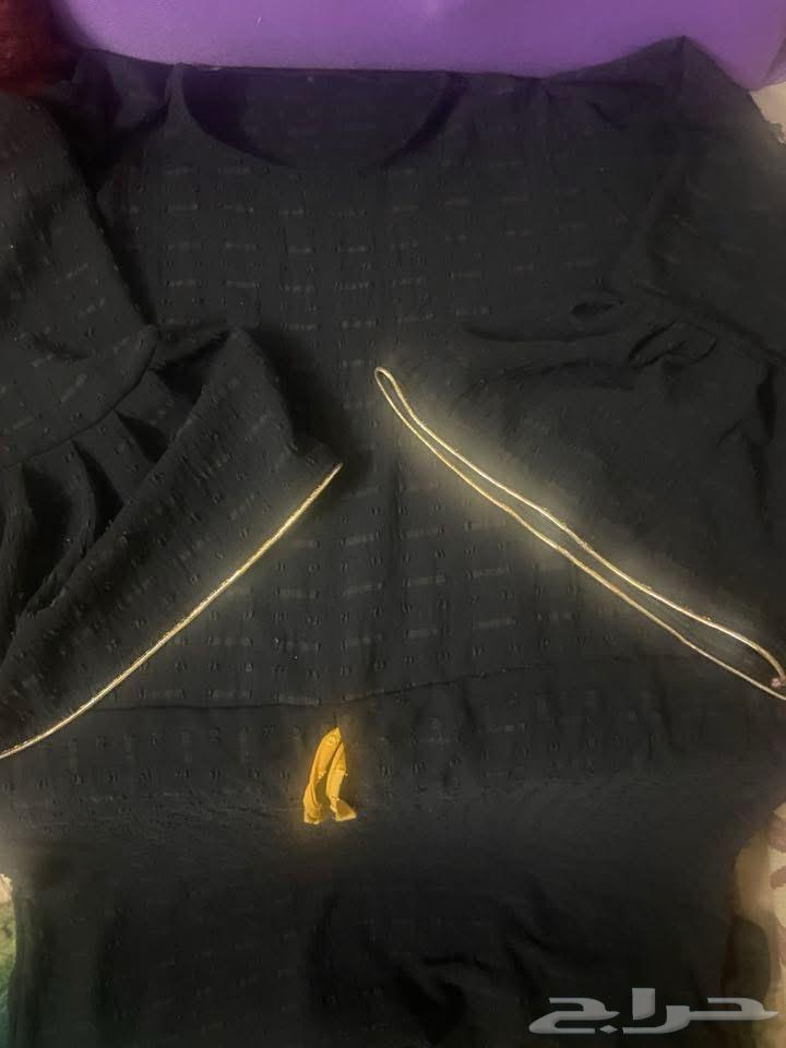 شوزات جديده ع 15 ريال الحبه وعبايات ع 2564554244891010111