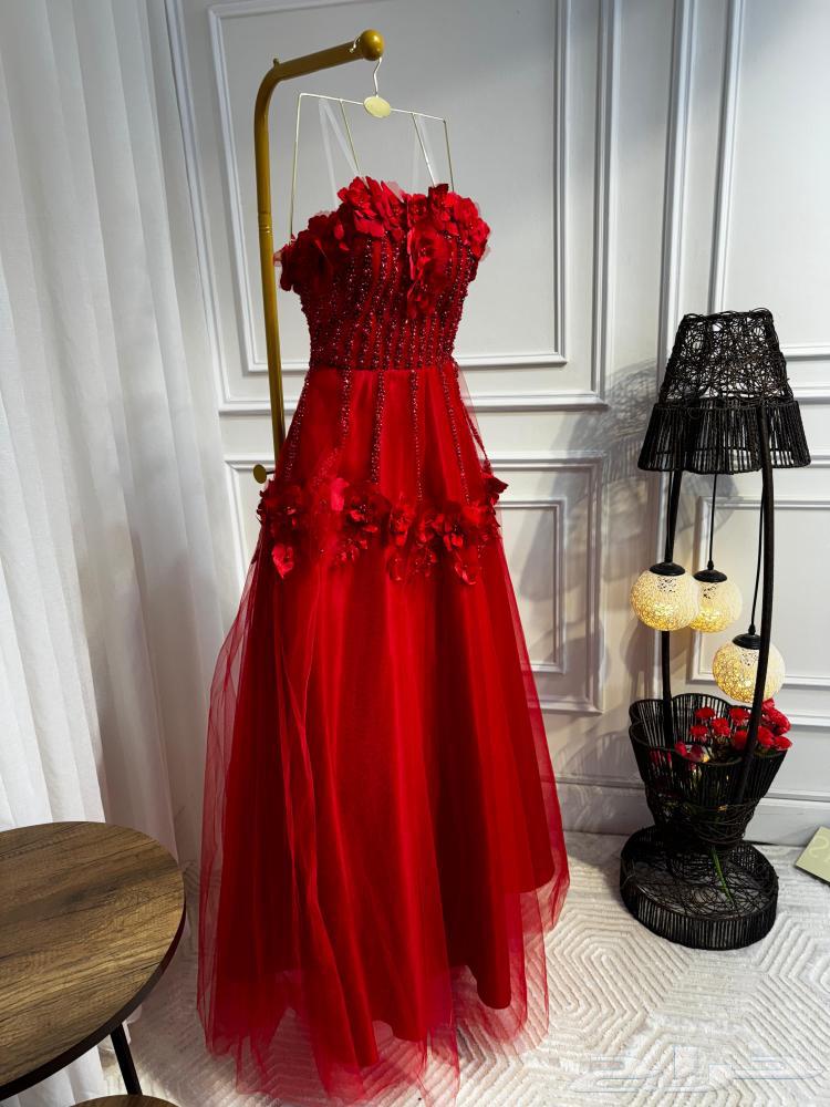 فستان سهره احمر مطرز لولو بورد نافل64489211957250114