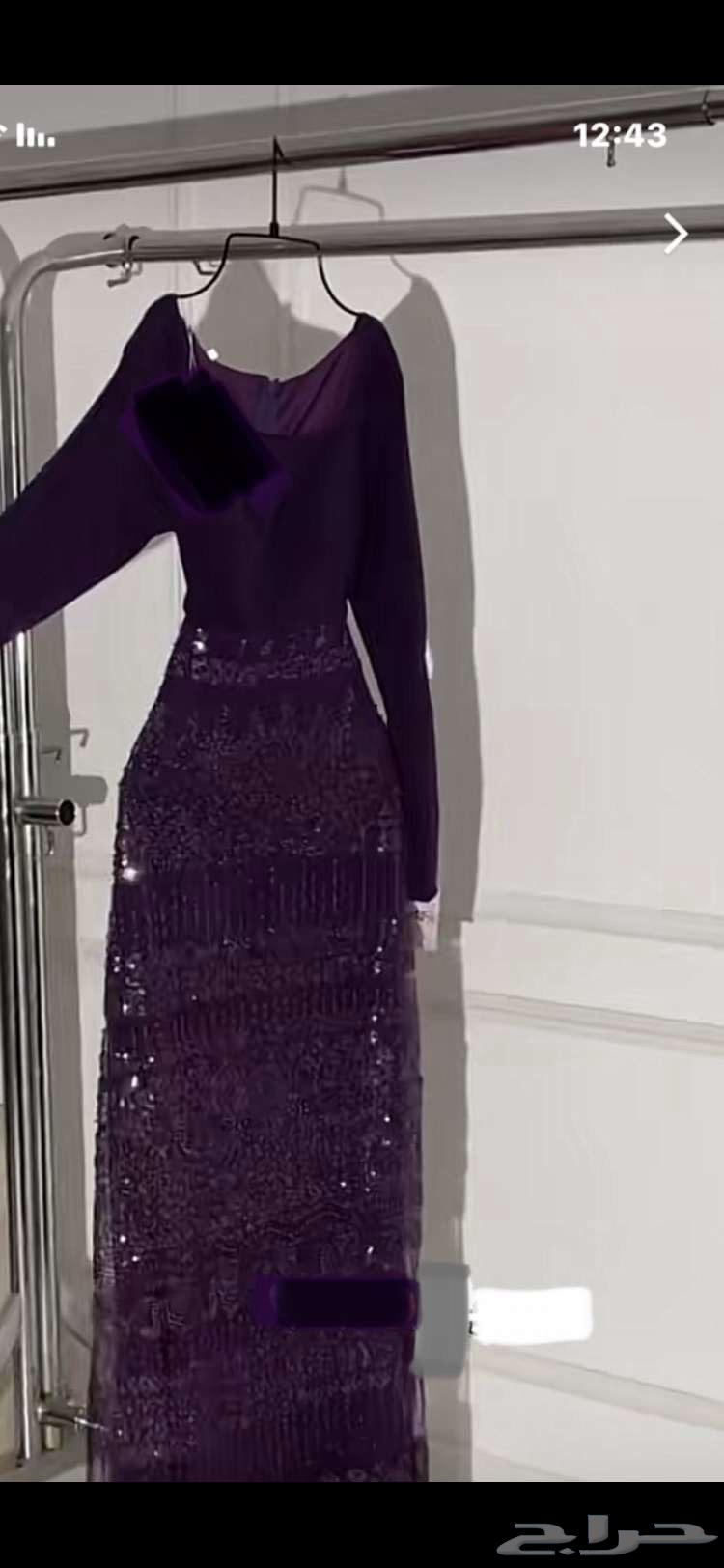 فستان لبسه وحده ب 20064492216676867110