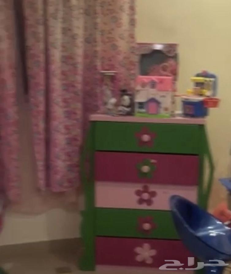 غرفة نوم كامله نظيفه جدا حسب الصور64493491678467113