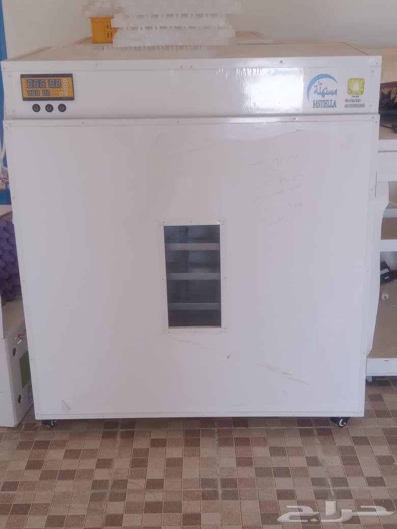 Selling a used incubator with 1408 egg capacity, used twice, like new64488421885569111