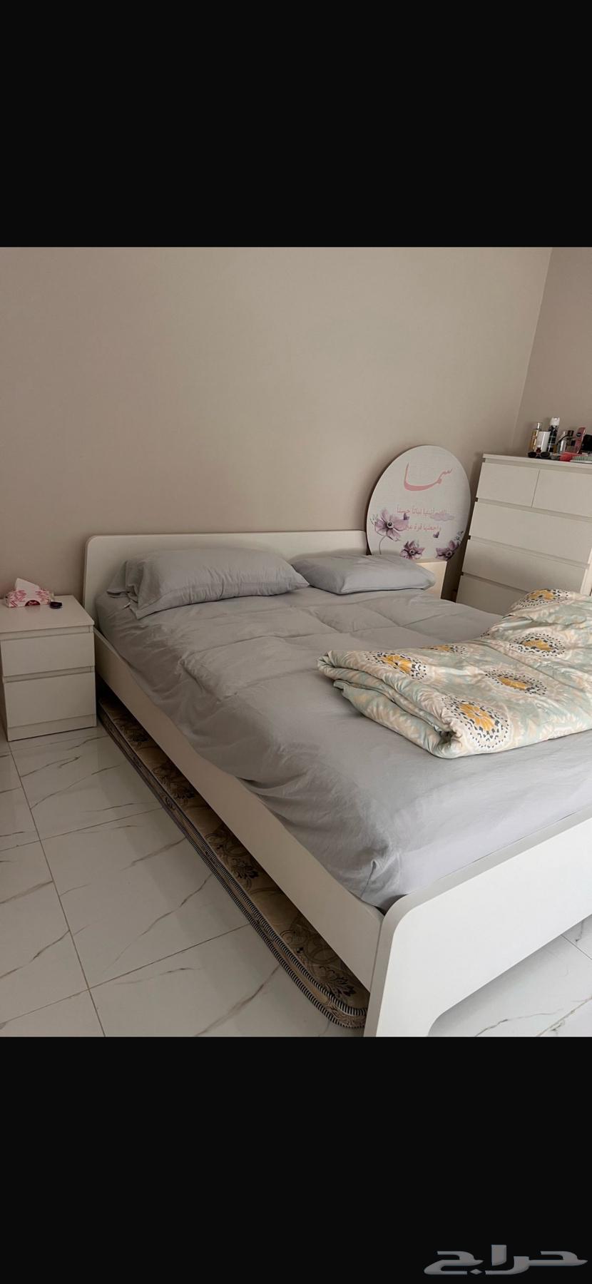 سرير من ايكيا للبيع64487965763201111