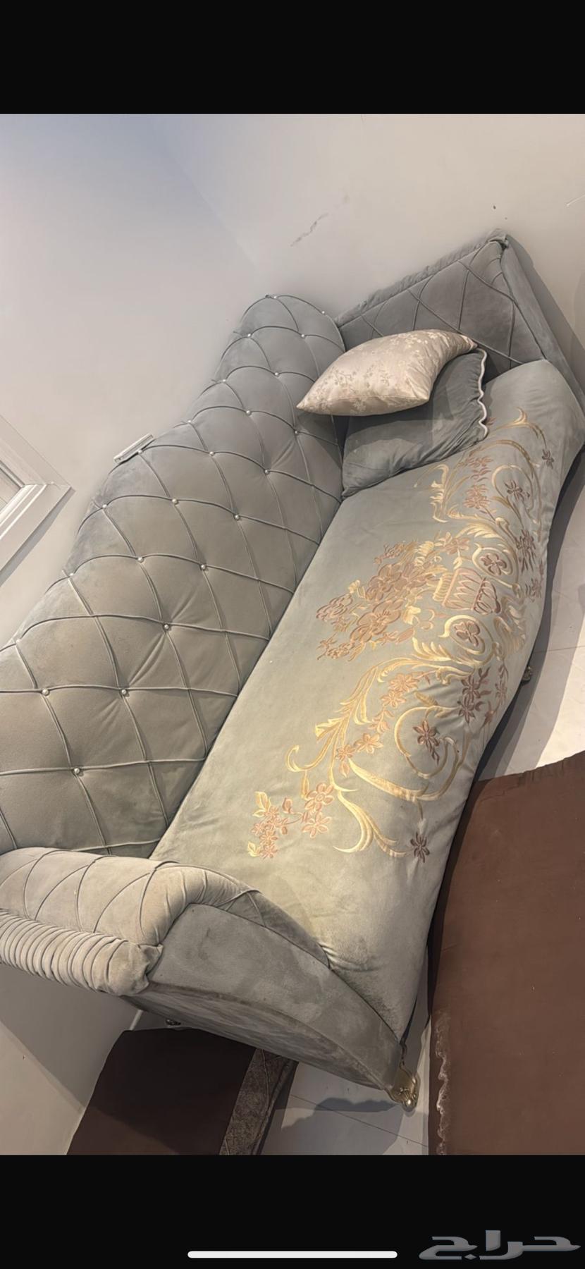 كنب للبيع الحالة جديد64493809599745110