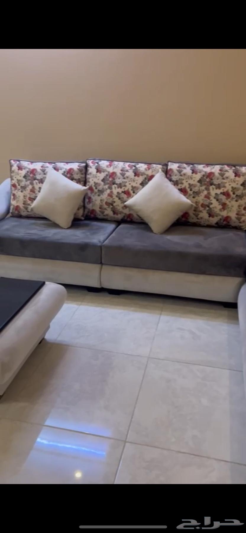 كنب مودرن شبه جديد نظيف جدا64488408258563112