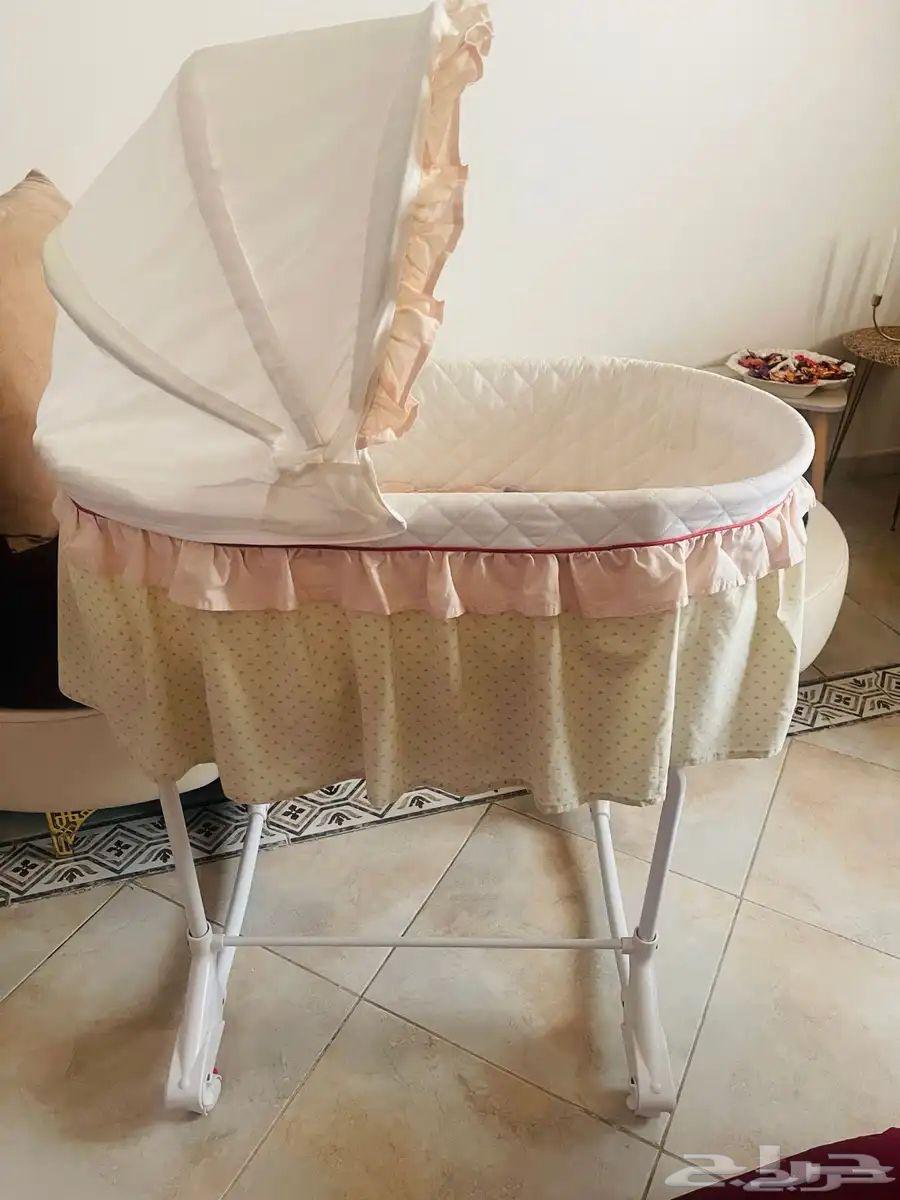 سرير مواليد جنيور من سنتر بوينت نضيف جدا64490509738370111