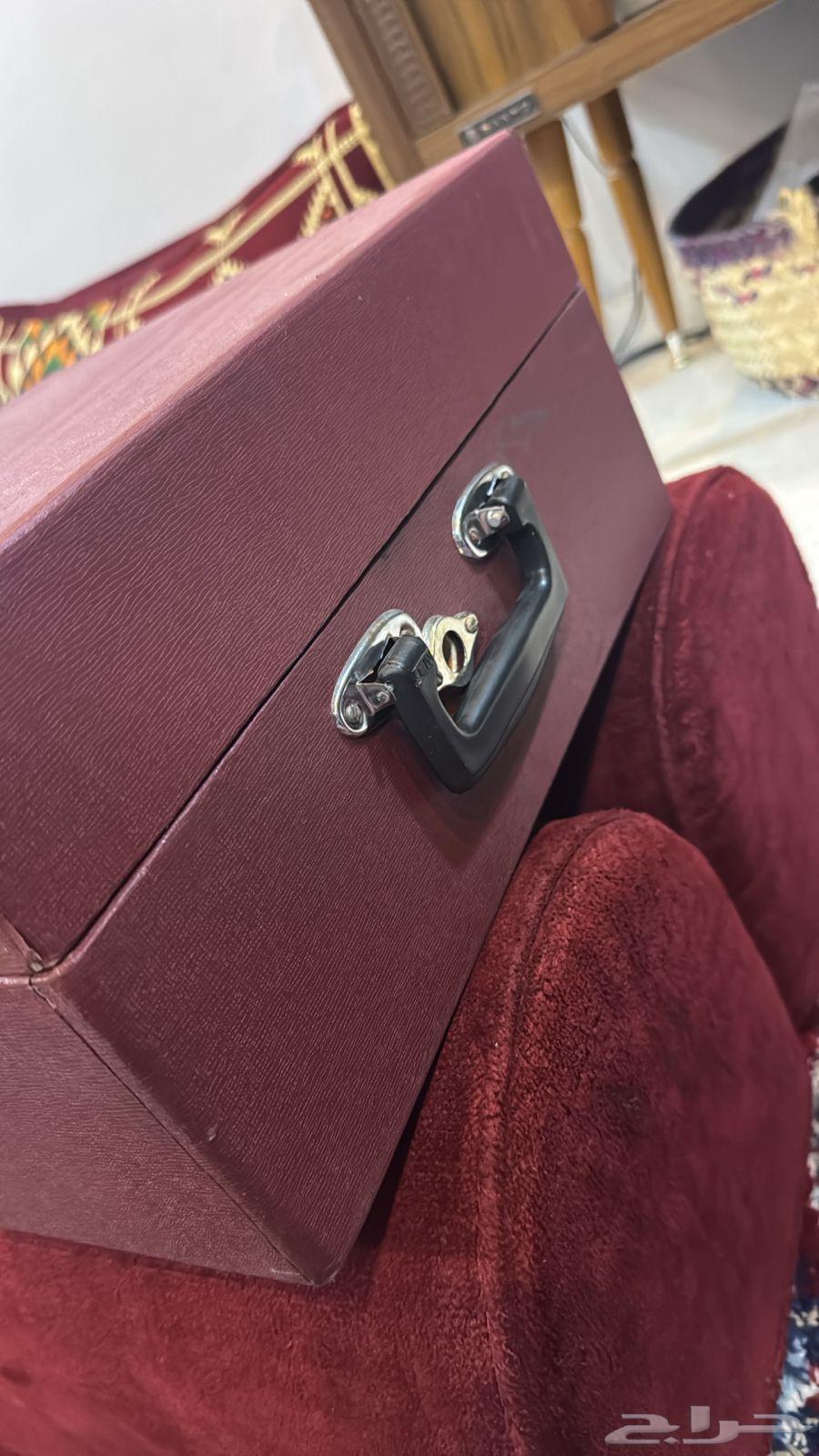 بشتخته قديمه تشتغل بدون بطارية وبدون كهرب64493423719810112