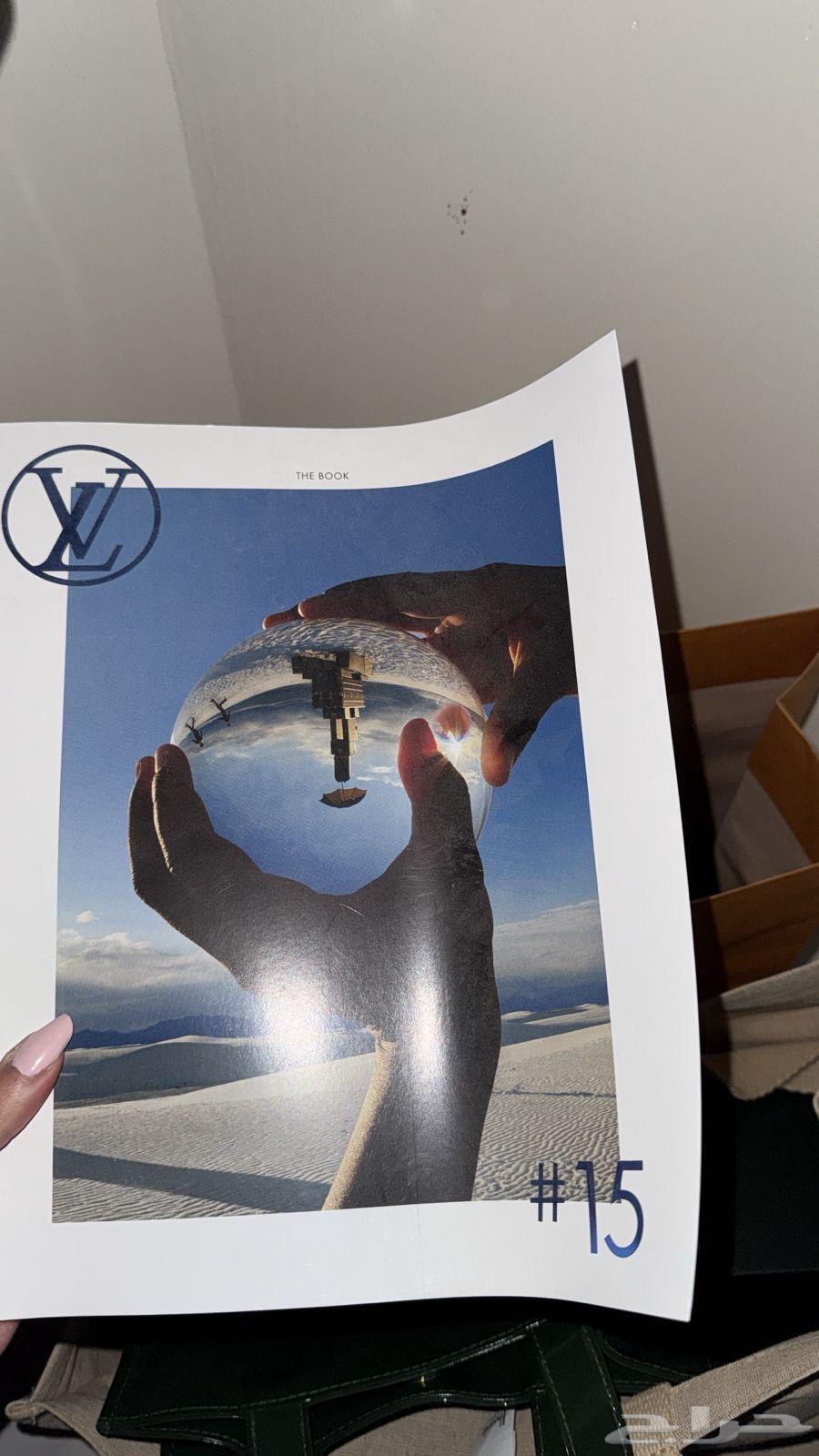 ساورة Lv مع جميع ملحقاتها وفاتورتها موجوده64494827434883110