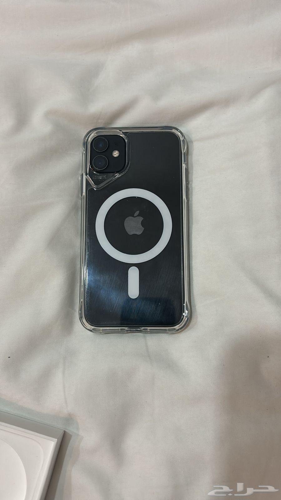جوال آيفون 11 للبيع نضيف مستعمل مغير البطارية بس اصليه ب50064490372097154114