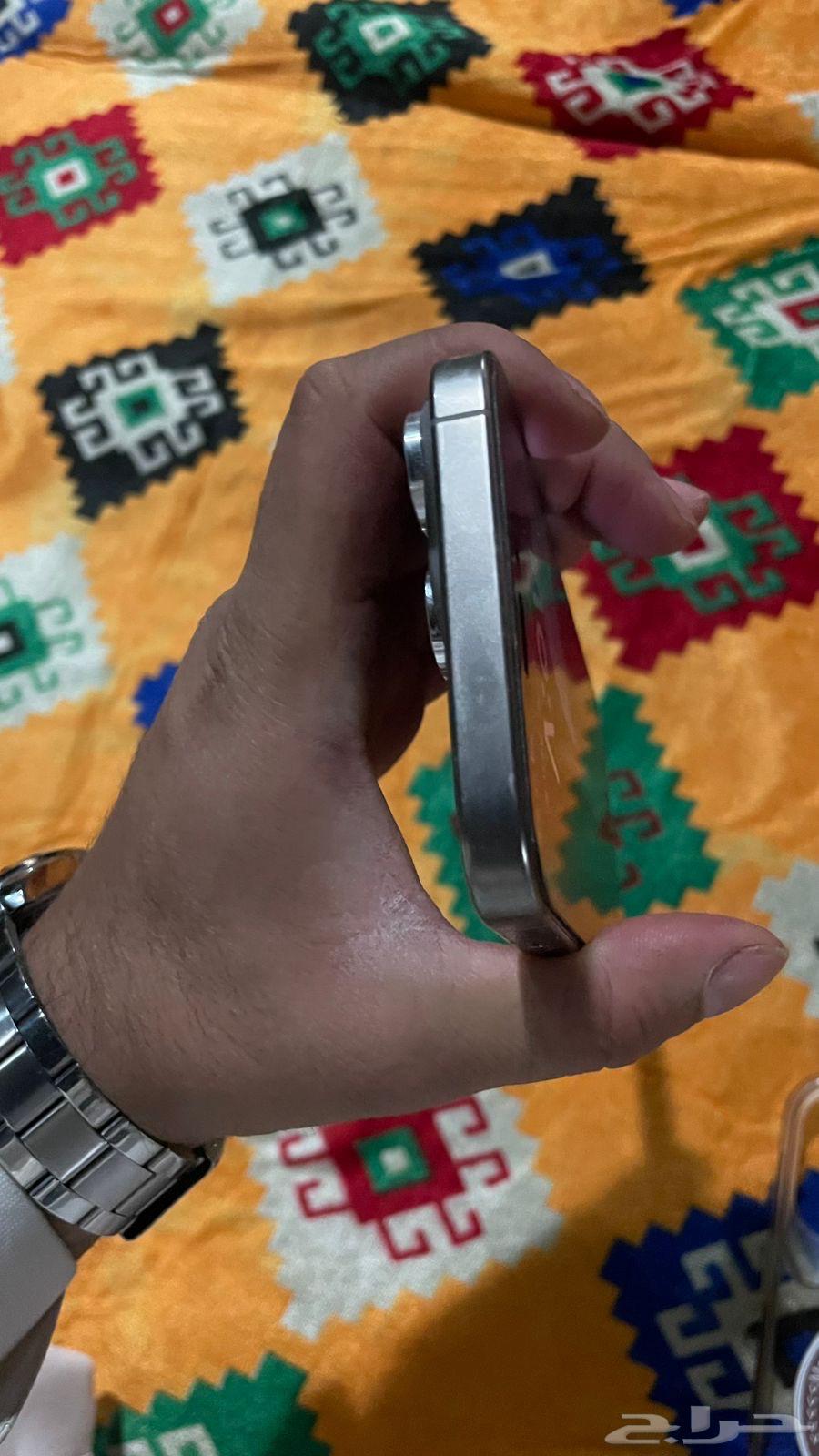 iPhone 16 Pro Max64491646551810111