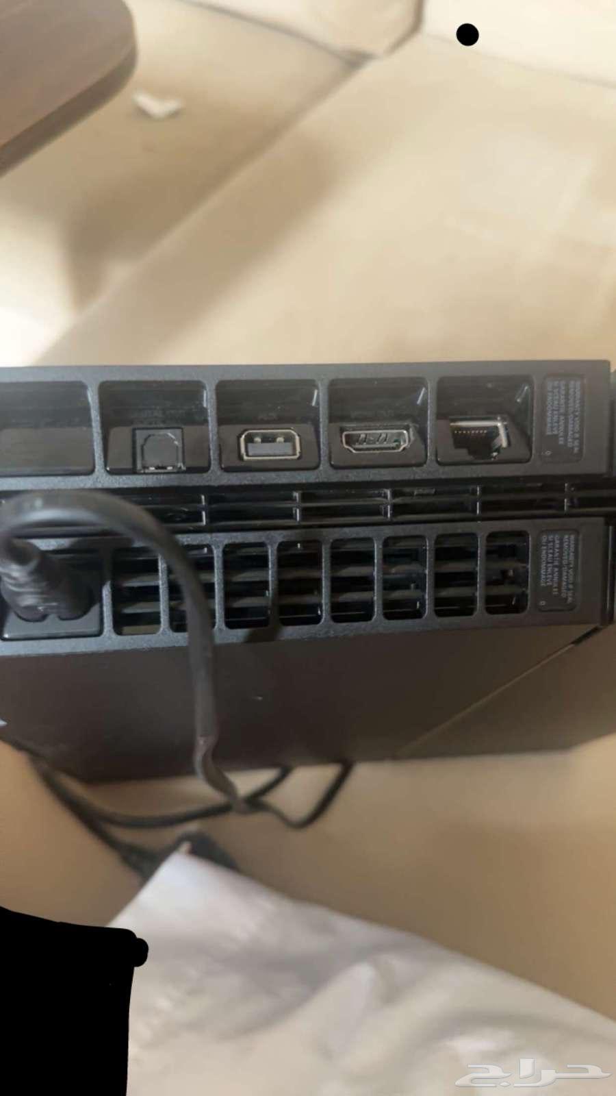 New and clean PlayStation 4, used only for three months as a trial and it has nothing wrong with it64491700472577112