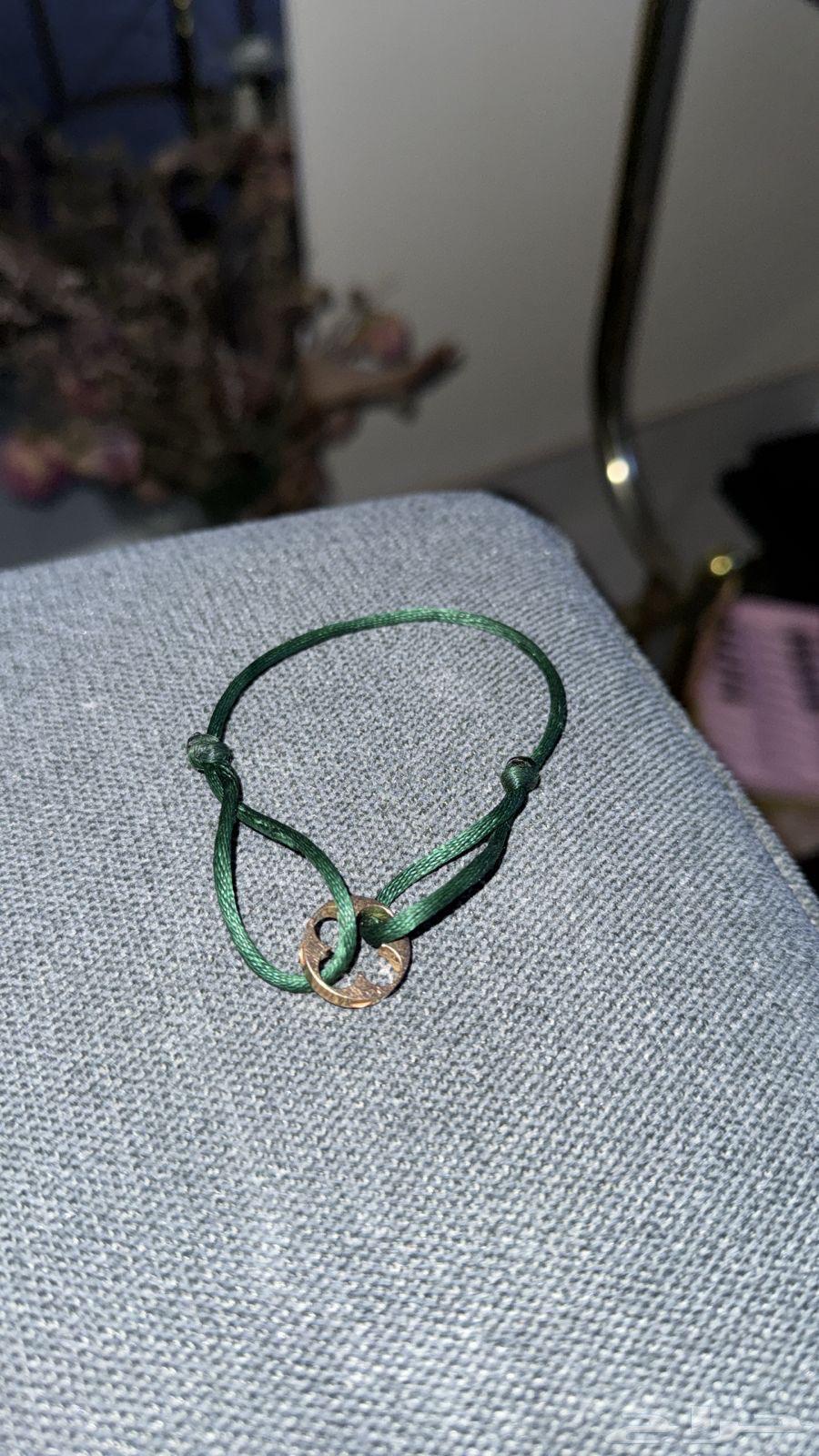 ساورة Lv مع جميع ملحقاتها وفاتورتها موجوده64494827434883114