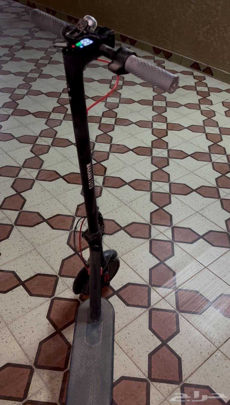 سكوتر كهربائي نظيف وسليم للبيع64491727793281110