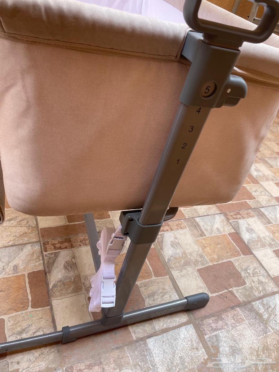 للبيع العاجل   سرير مواليد هزازي ملتصق بالسرير64489128688771112