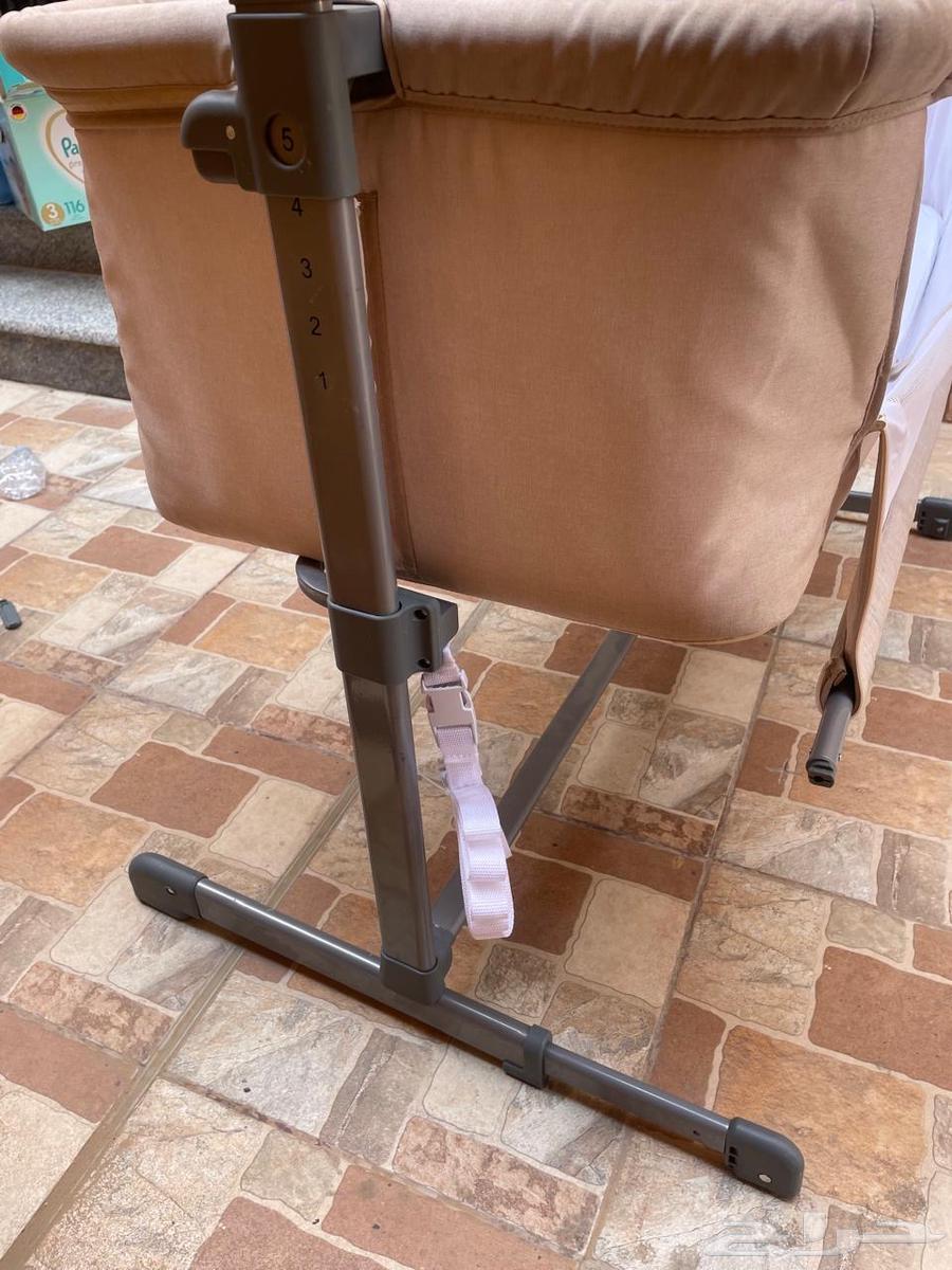 للبيع العاجل   سرير مواليد هزازي ملتصق بالسرير64489128688771111