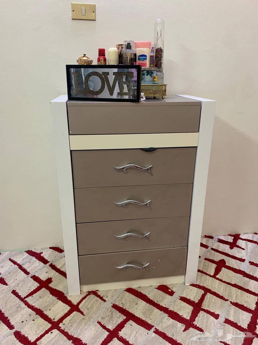 غرفة نوم سرير ودولاب وتسريحه وكمدينات بيع مستعجل اليوم64491039294595110