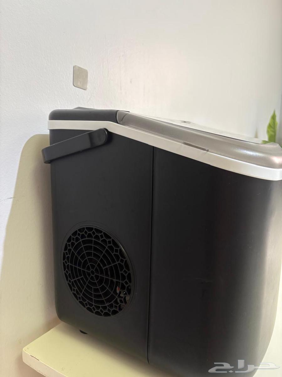 Slightly used ice machine64490440787074111