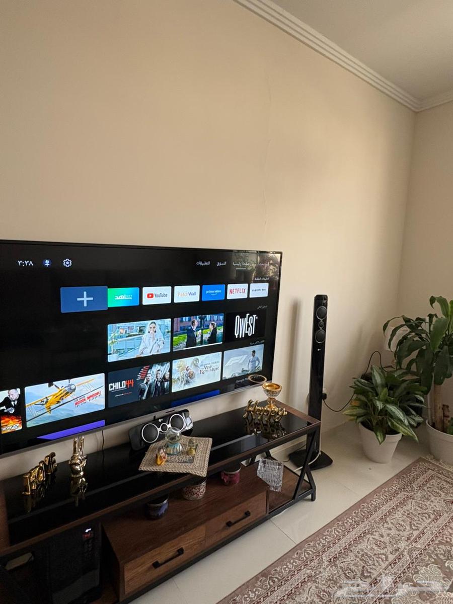 تلفزون و طقم سماعات (البيع مستعجل )64492813159555111