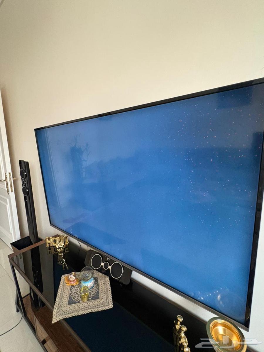 تلفزون و طقم سماعات (البيع مستعجل )64492813159555113