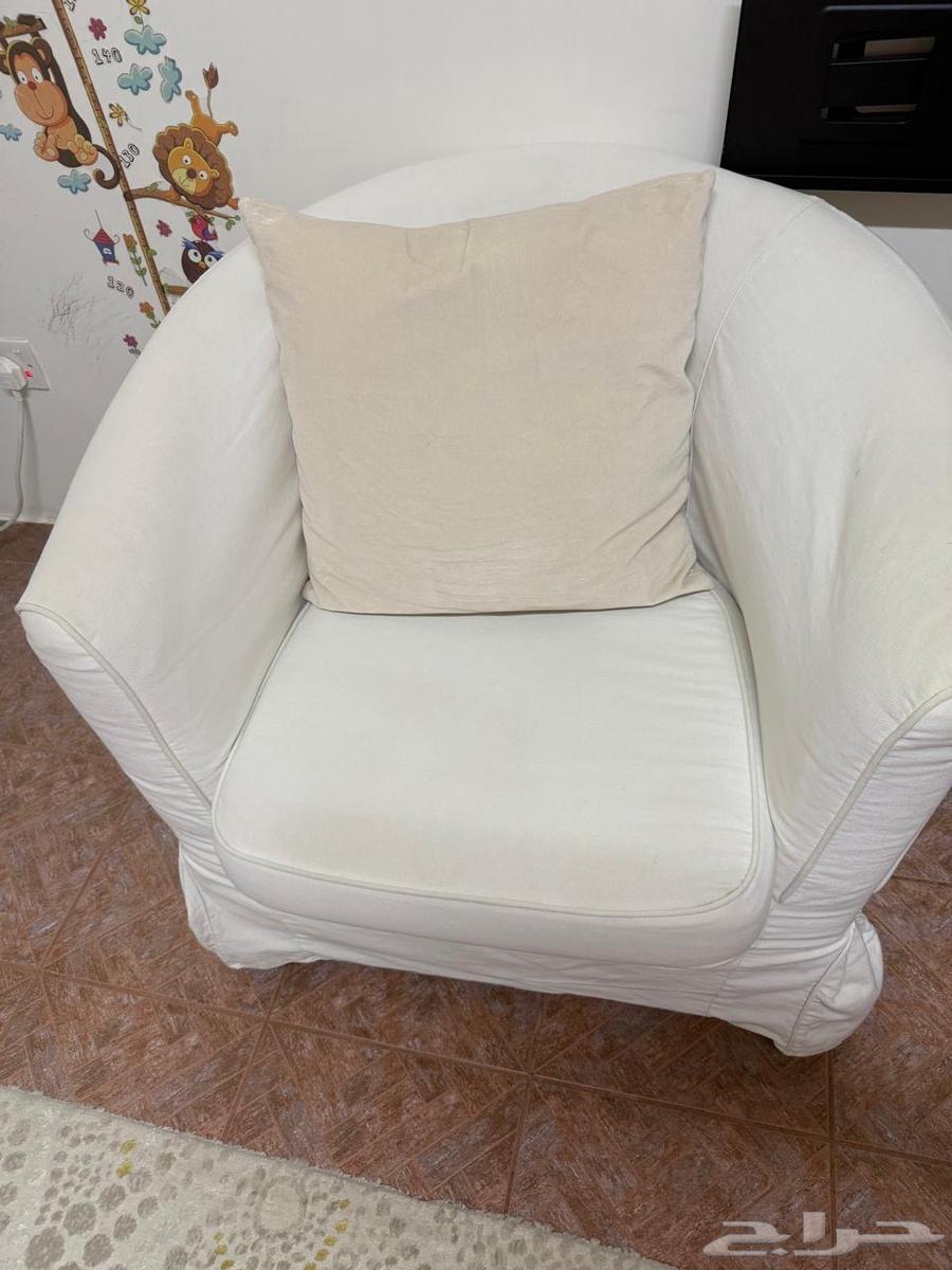 Household furniture, sofas, tables, dishwasher, and carpets64488699498753112