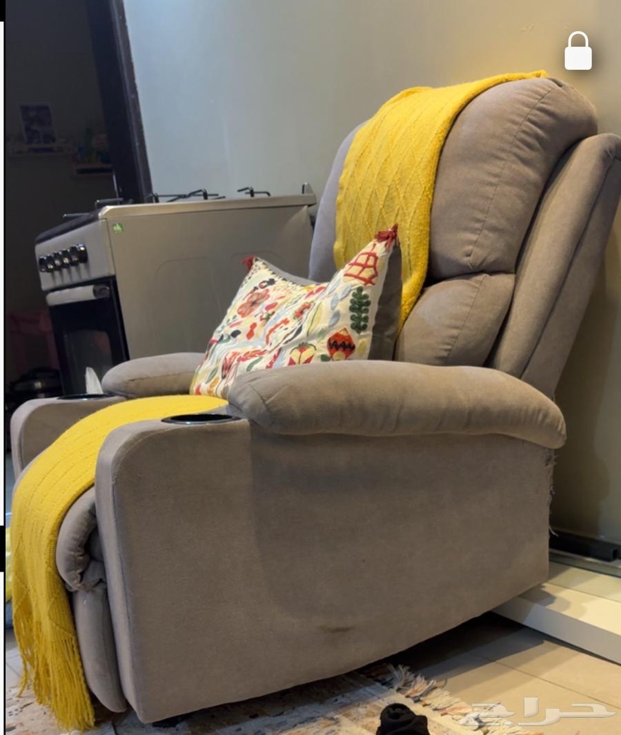 Sofa semi-new, very simple use, complete set with chair recliner64497331331331110