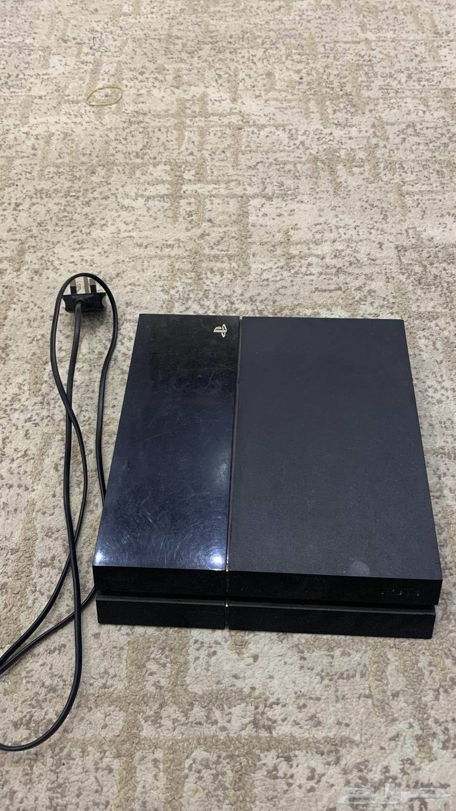 بلاستيشن فور نضيف جديد مع سلك تشغيل مع يدين64501451224065110