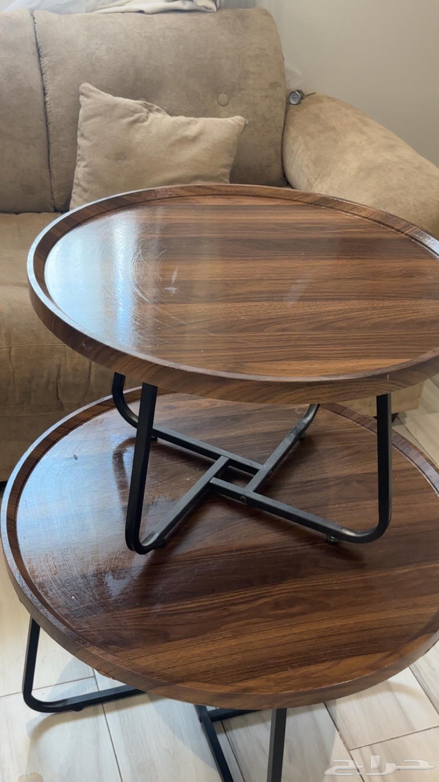 Connor Coffee in very good condition, two coffee tables, dining table64499717251458111