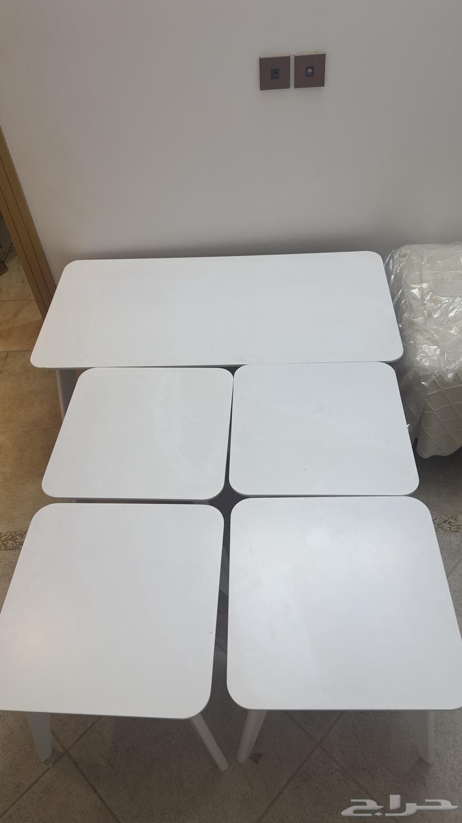 طاولة قهوه مع 4 طاولات خدمة64501063377537110