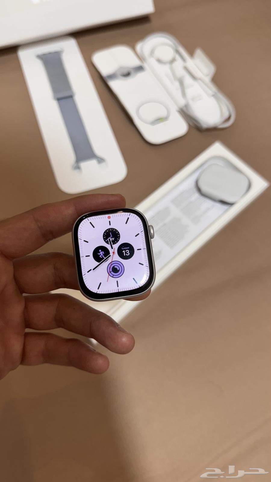 ساعة ابل سيرس 10 شبه جديده  تم البيع الله يبارك له64494897787393110