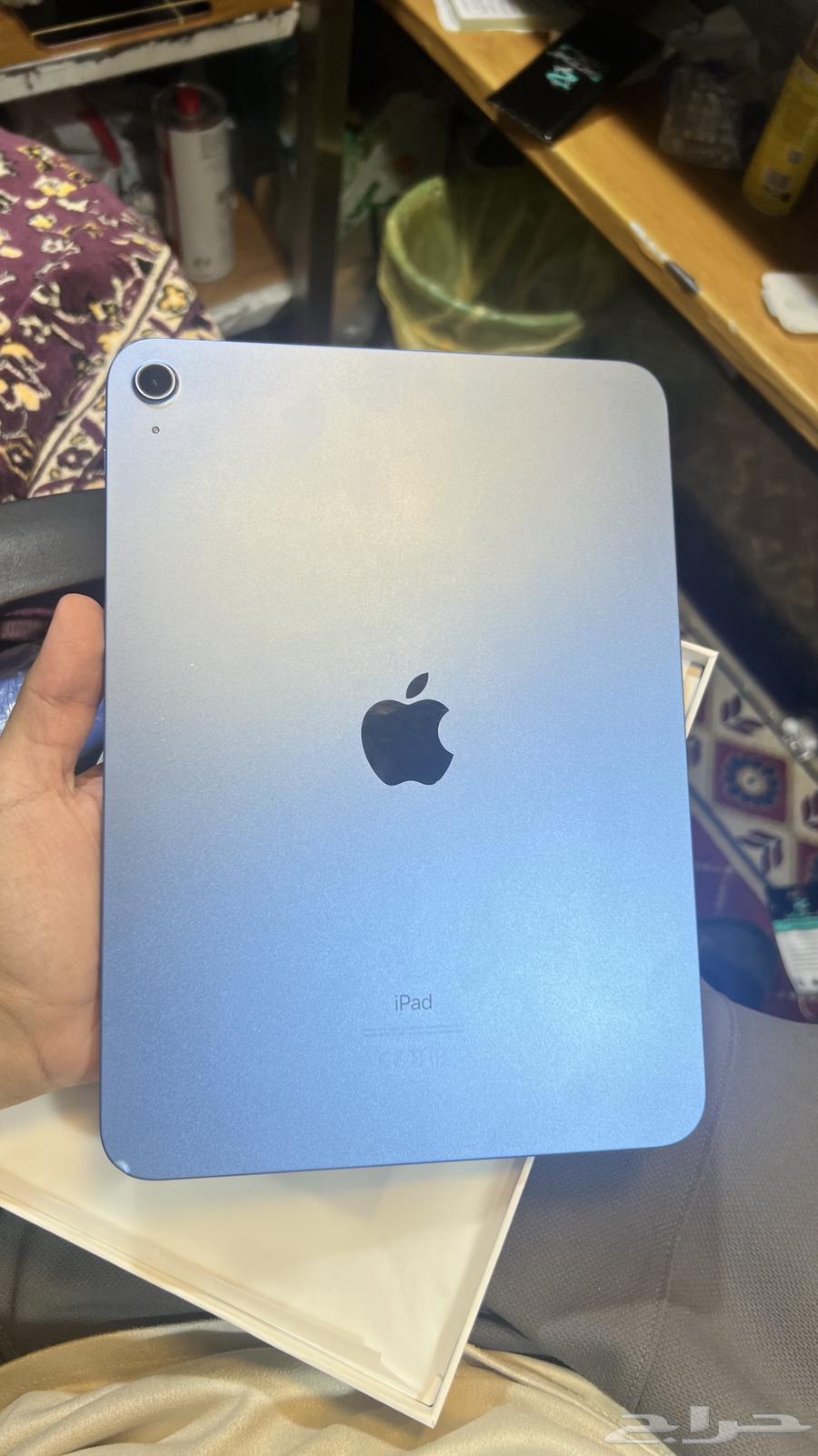 10th generation iPad - 64GB - Blue, clean like new64502377823617111