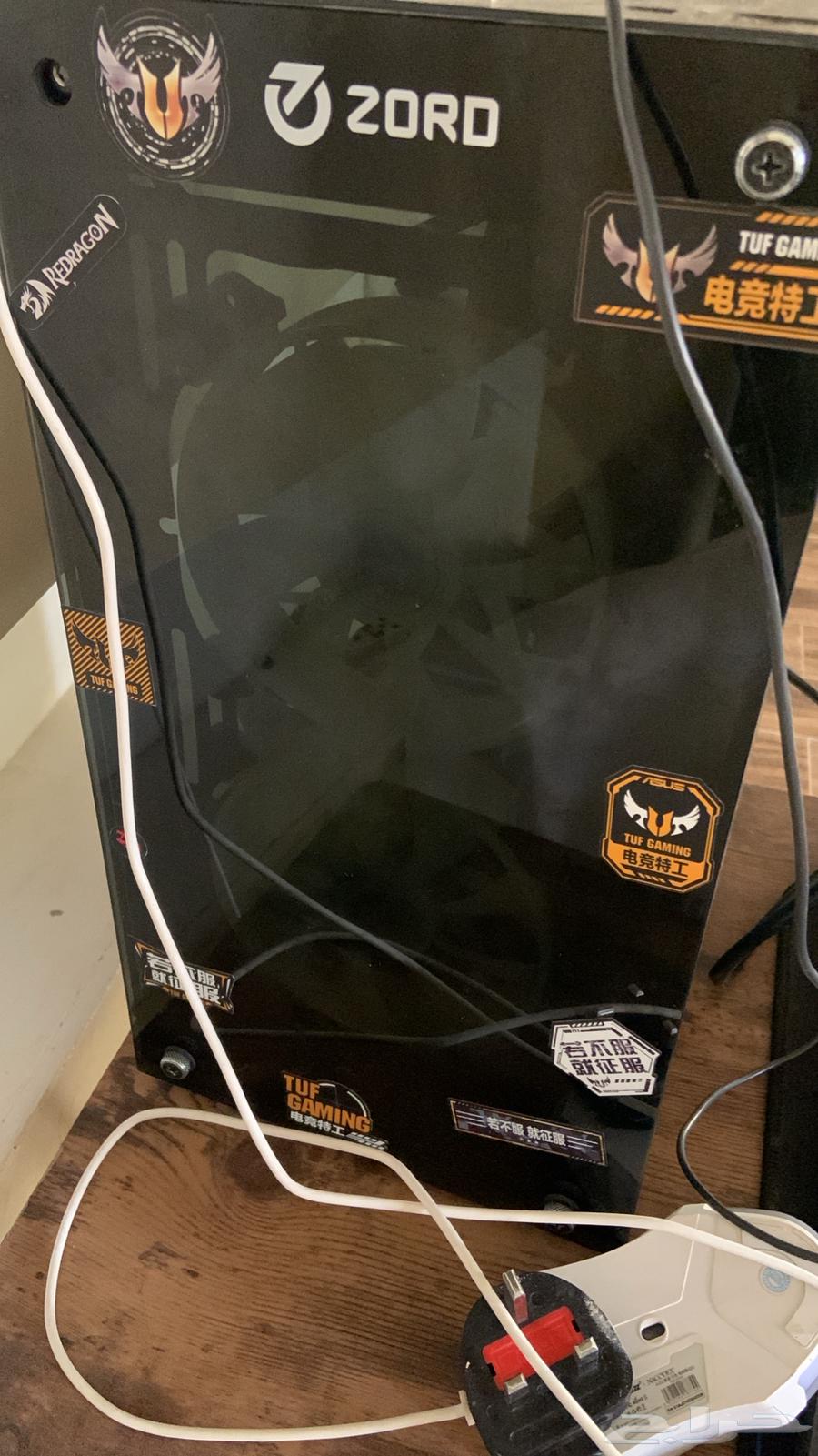 بي سي للبيع معه افراضه وطاوله وكرسي قمنق64497620753538111