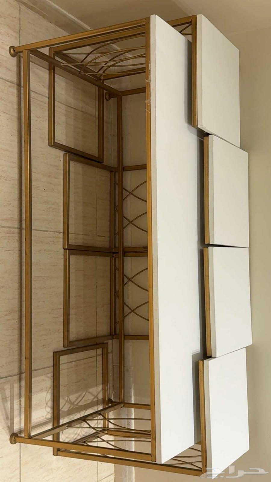 Tables64495693169537110