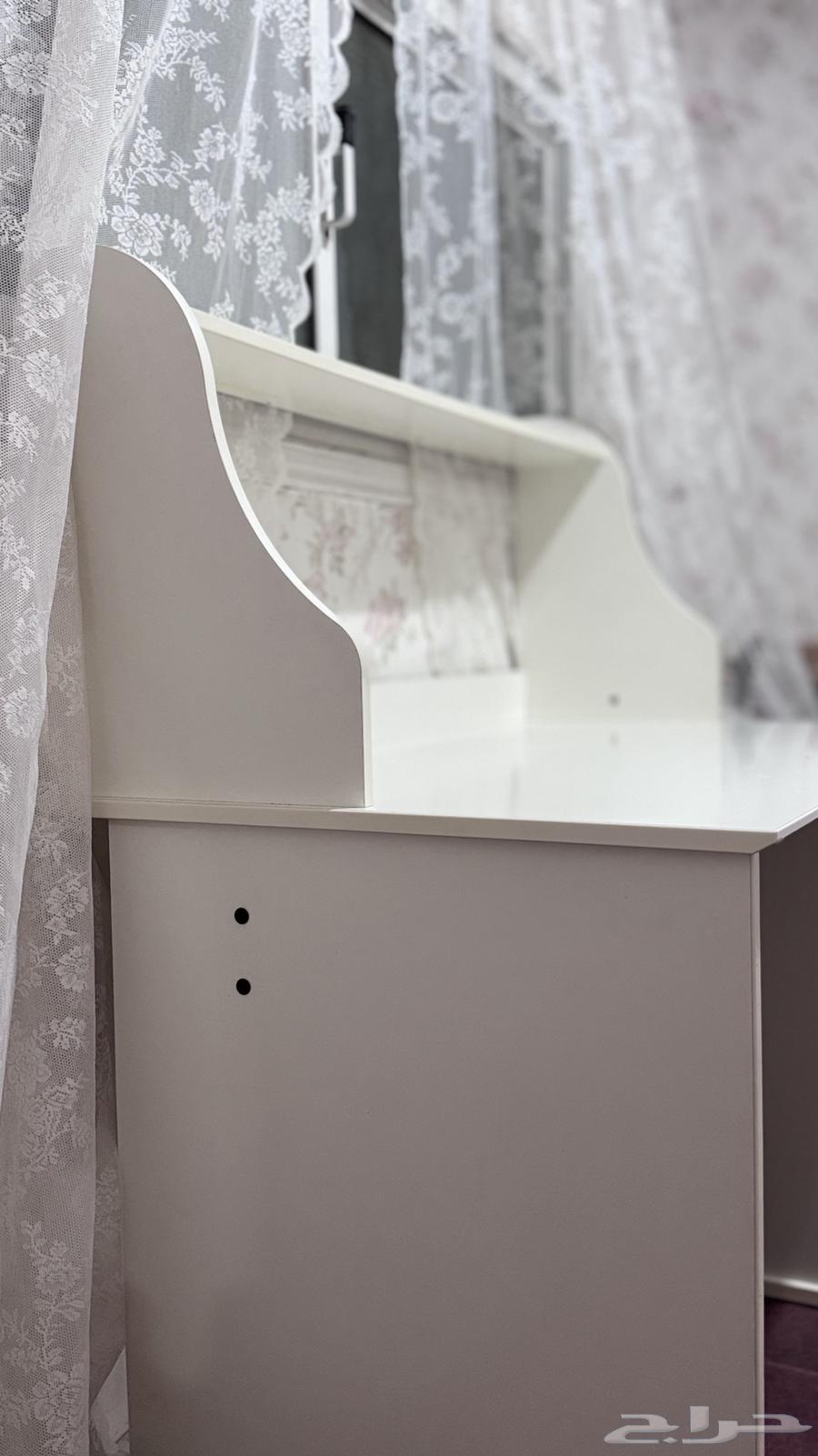 مكتب أبيض  اثاث ايكيا64498062638594112