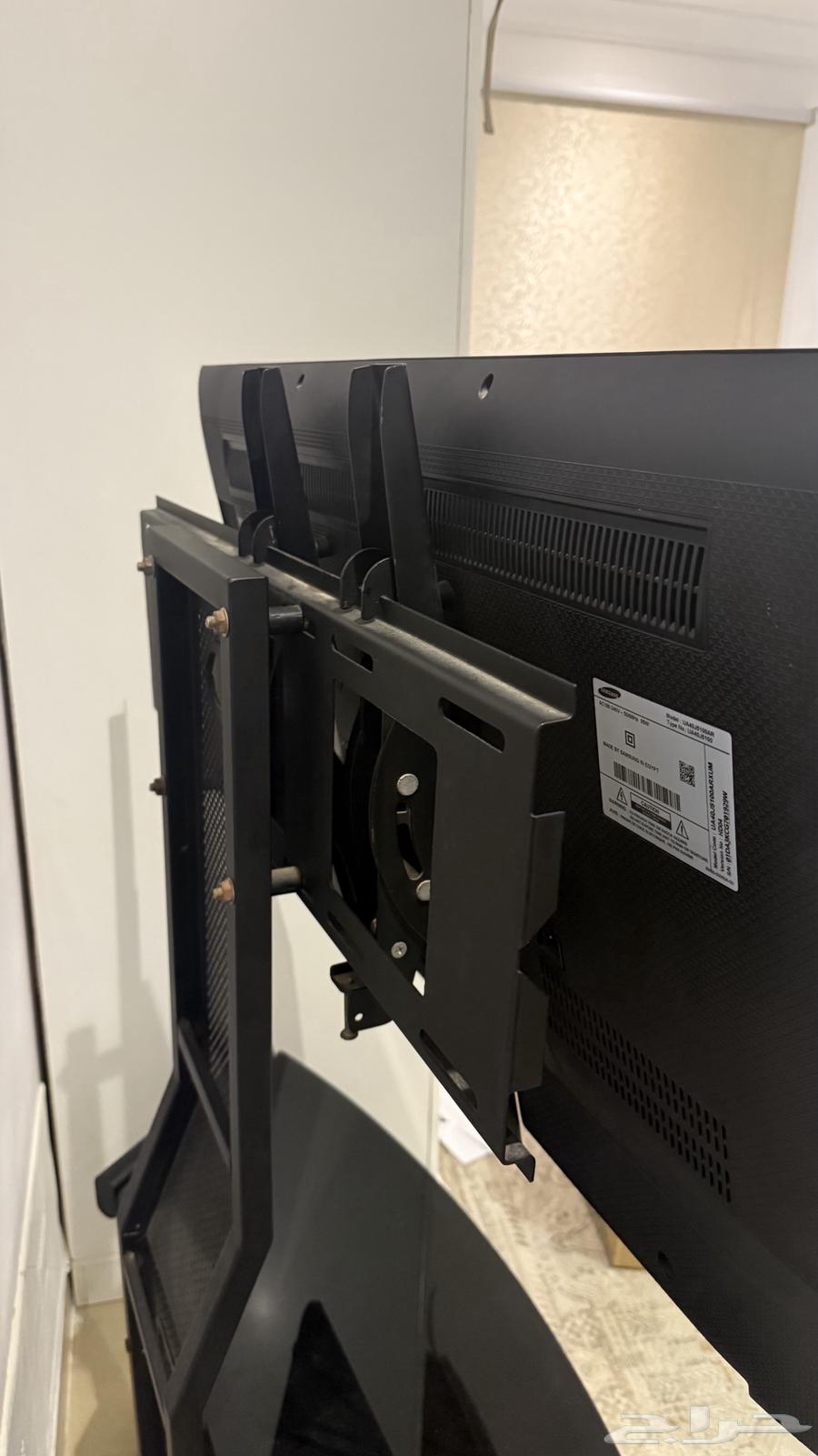 طاولة شاشة للبيع64496023189761111