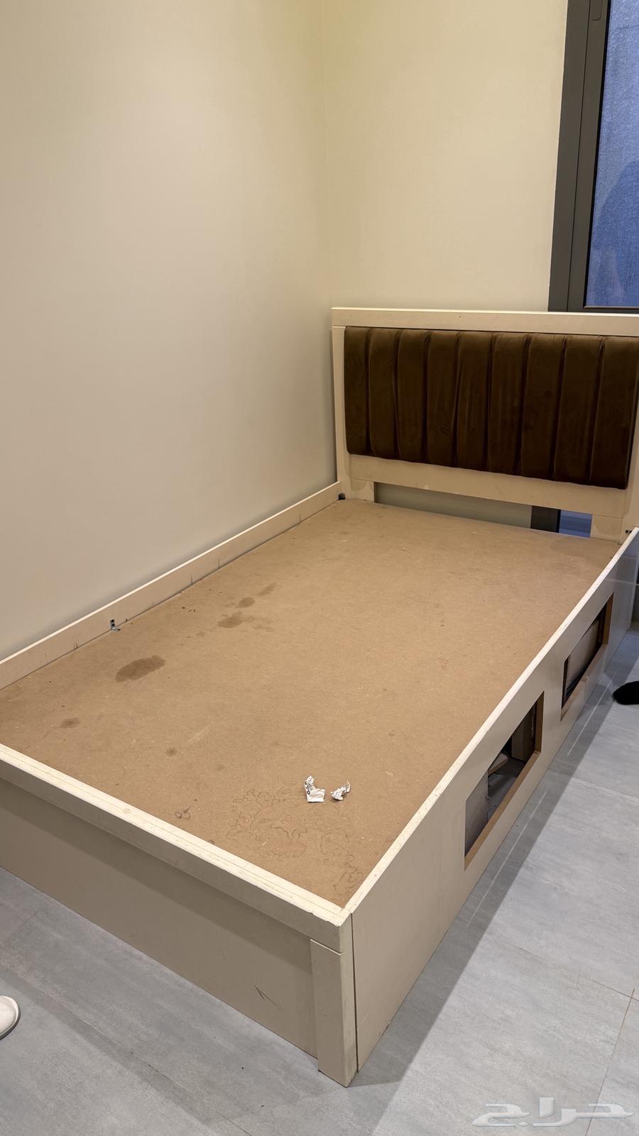 2 سرير خشب للبيع64498007064835110