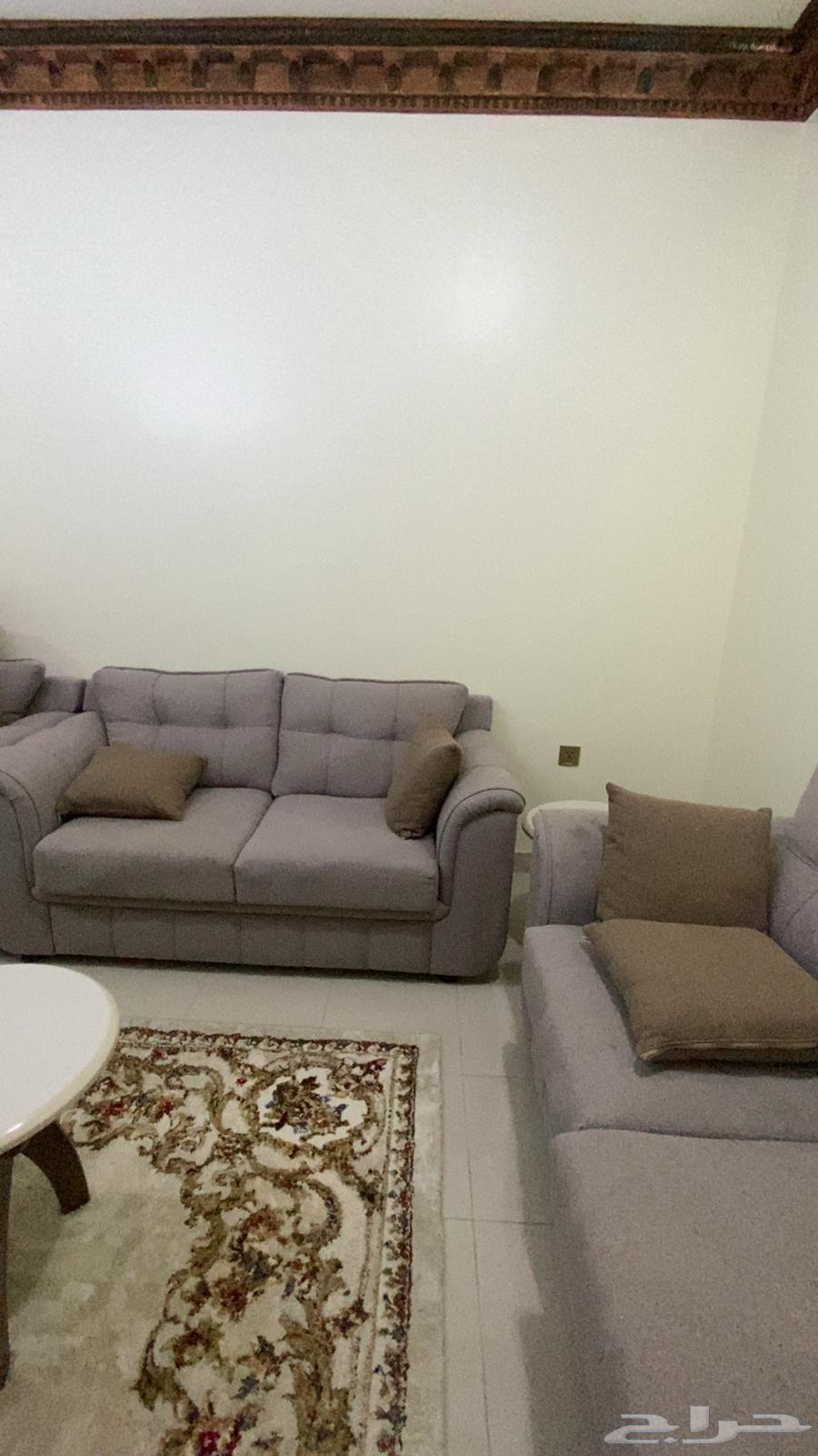 Sofas and tables64496050816130113