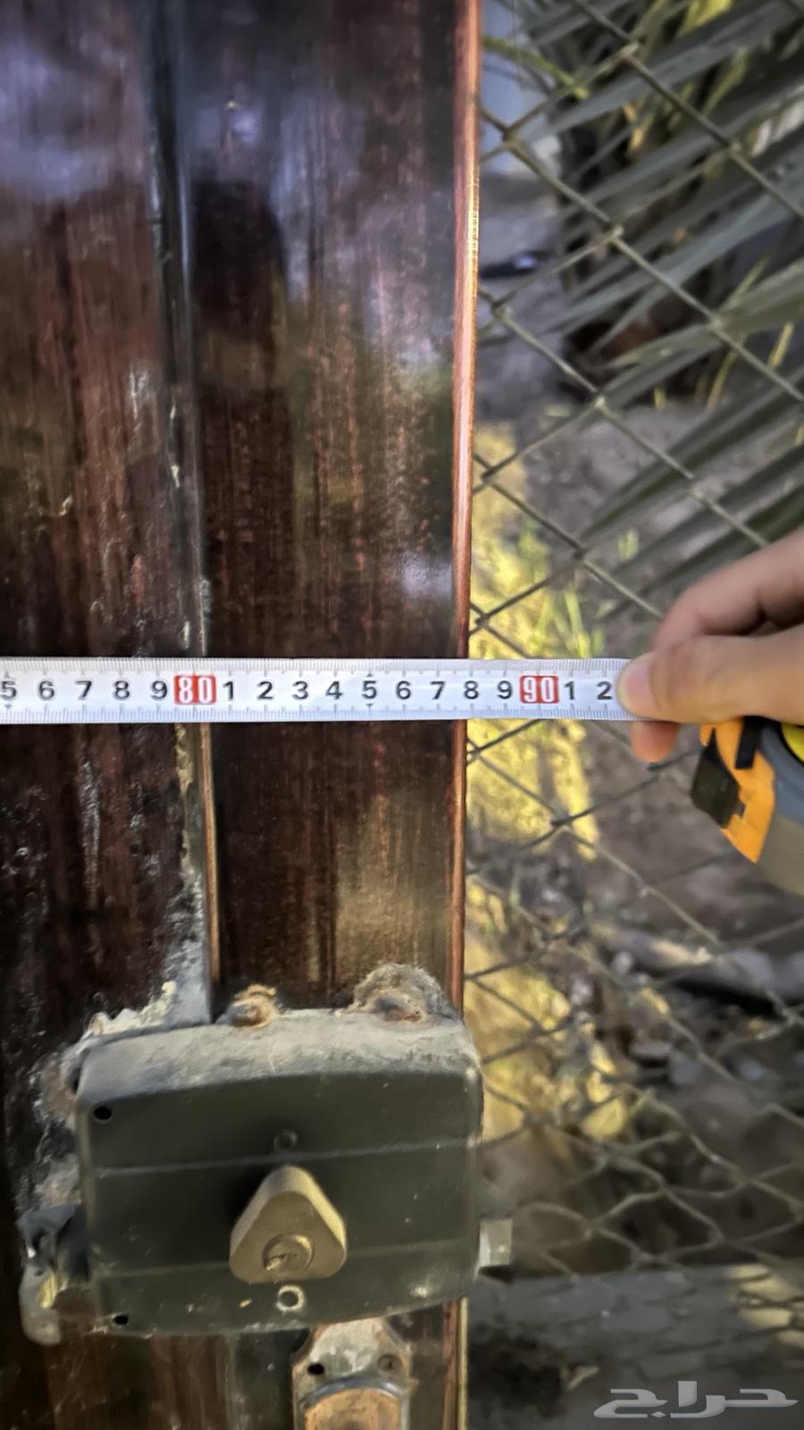 للبيع باب حديد نظيف مستعمل64496557883265111