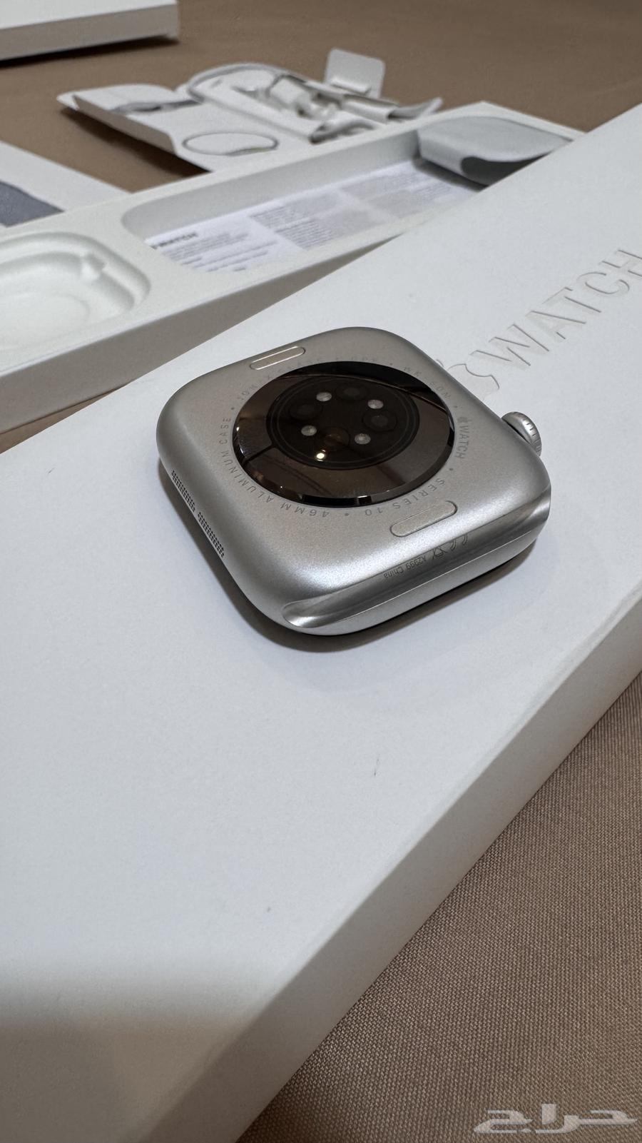 ساعة ابل سيرس 10 شبه جديده  تم البيع الله يبارك له64494897787393114