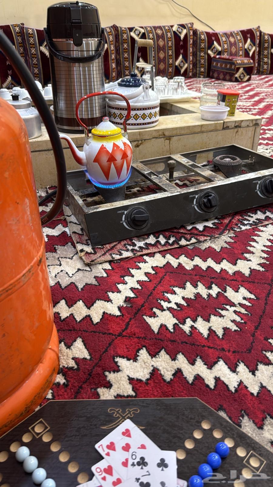 Backrest with brush, air conditioner, screen table, built-in cylinder64501921688577110