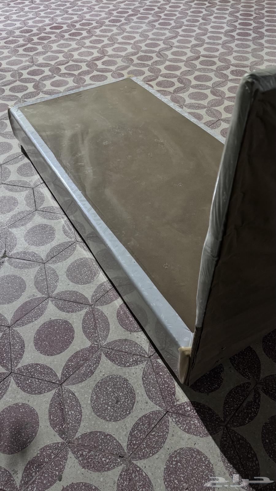 سرير نفر للبيع64502183394691111