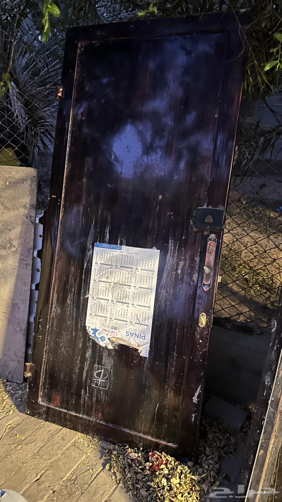 للبيع باب حديد نظيف مستعمل64496557883265110