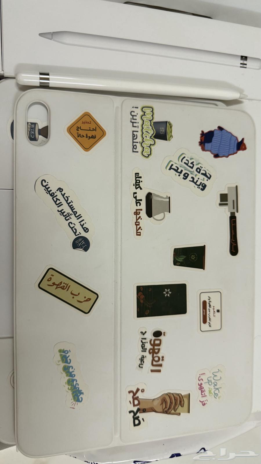 Apple 10th Generation Keyboard and Apple 10th Generation Pencil64495693130115112