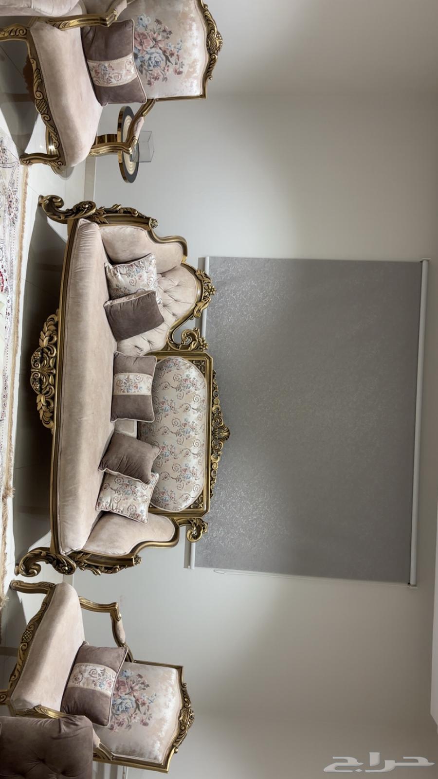 Sofa64495379282819110