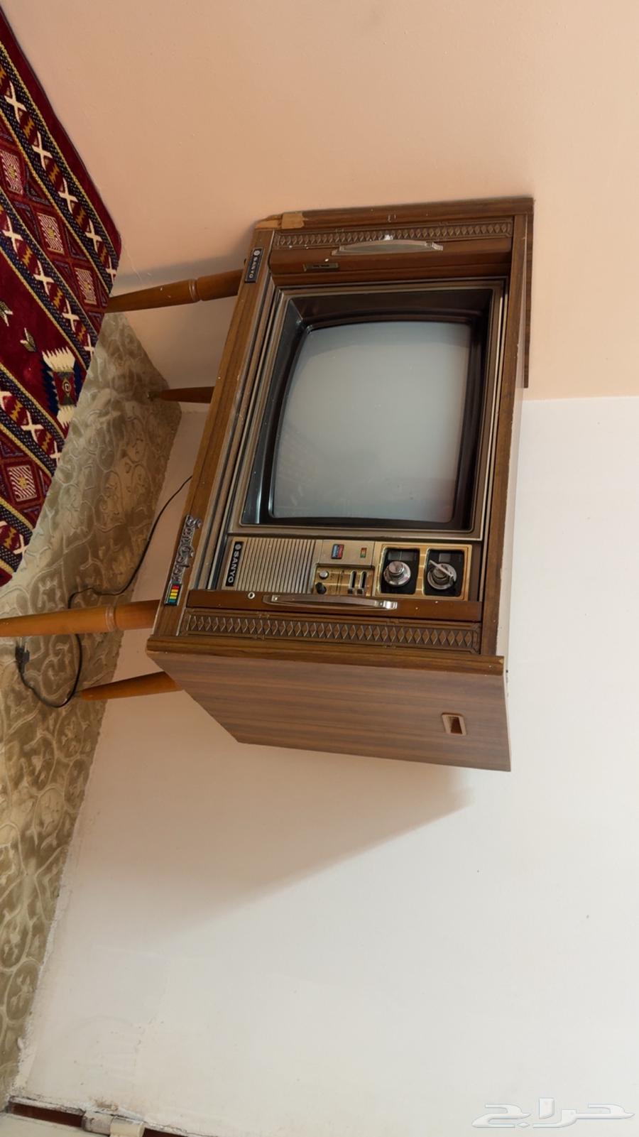 تلفزيون قديم تراثي ( سانيو )64497717070081110
